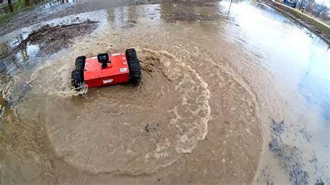 skid steered tracking robot